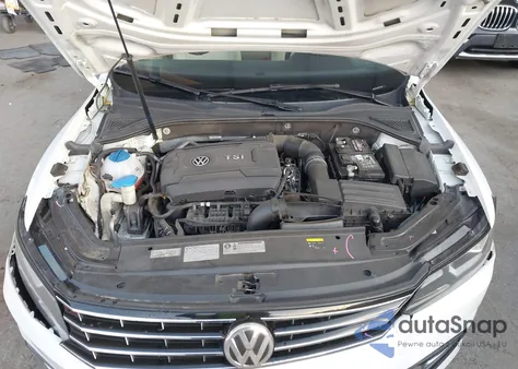 2017 Volkswagen Passat 1.8T S z USA, uszkodzony, nr VIN 1VWAT7A31HC076606